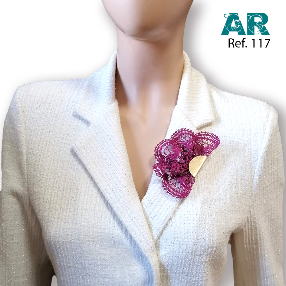 117 Broche 3